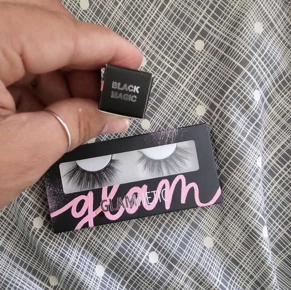 NWT glamnetic lashes and eyeliner - Picture 2 of 3